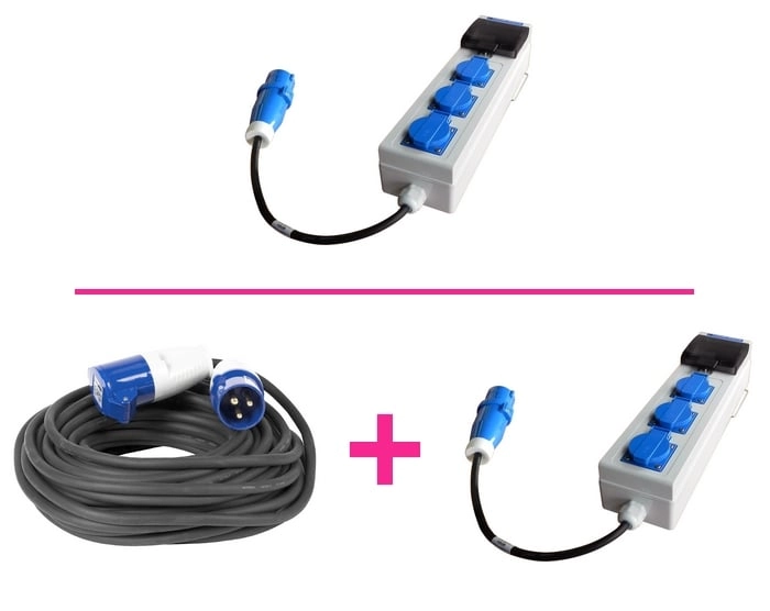 Grijze verlengkabel met blauwe CEE-stekker en wit verdeelblok met drie blauwe stopcontacten, verbonden door een roze plusteken