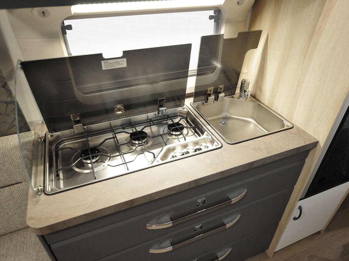 Hobby De Luxe 460 UFe 2025 caravan