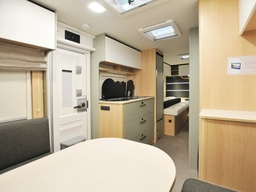 LMC Style 530 E 2025 caravan