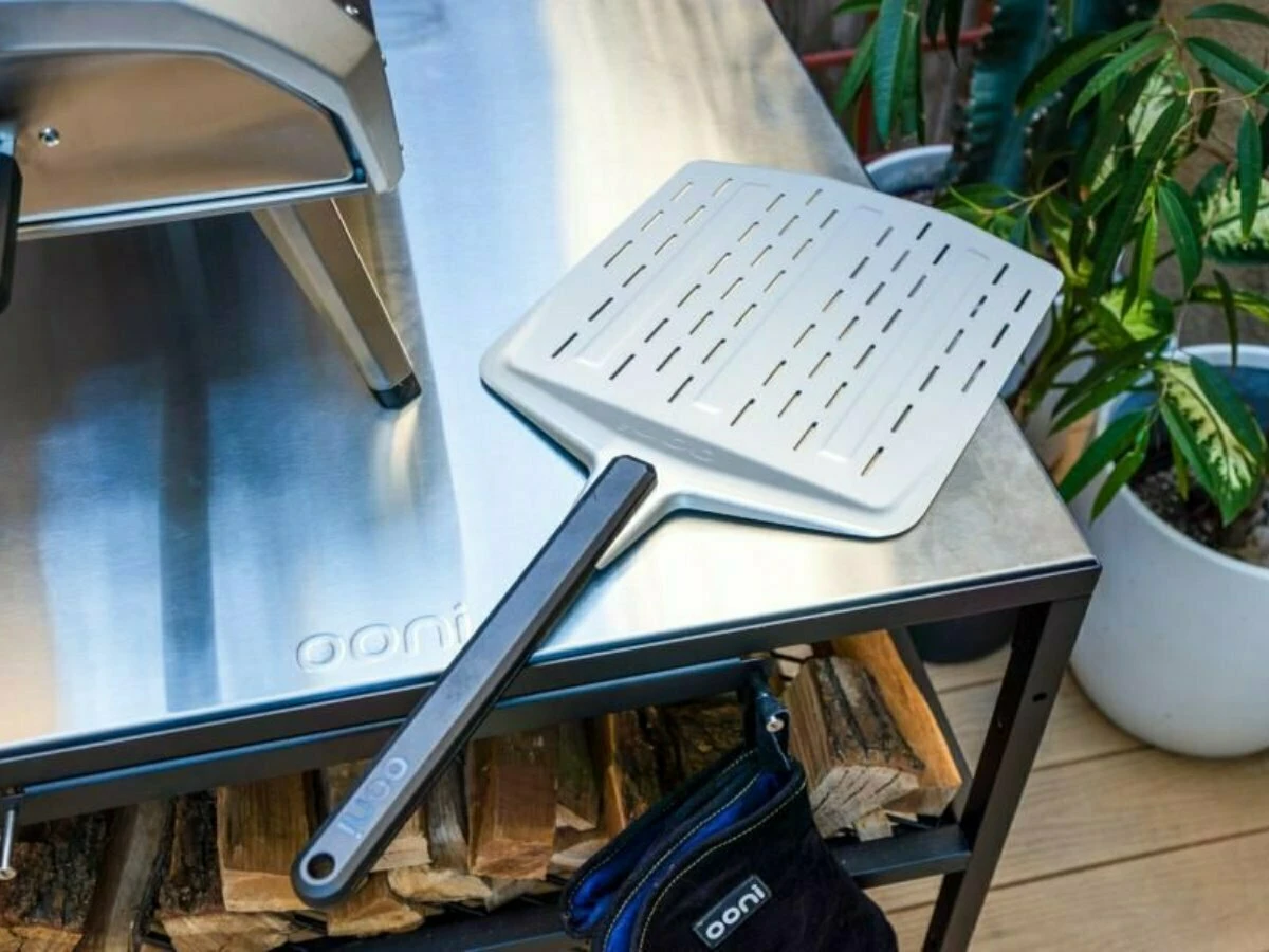 Ooni geperforeerde pizzaschep