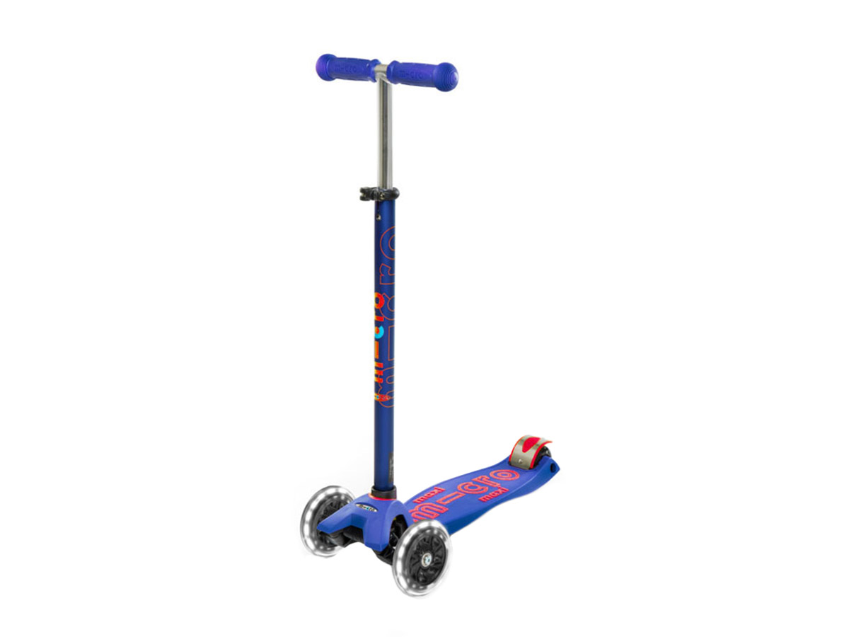 Maxi Micro Deluxe LED 3-wiel step
