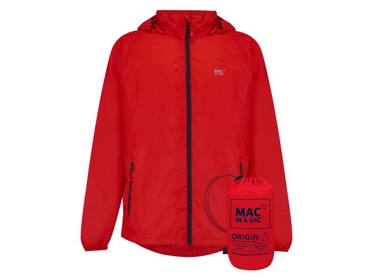in a Red unisex regenjas
