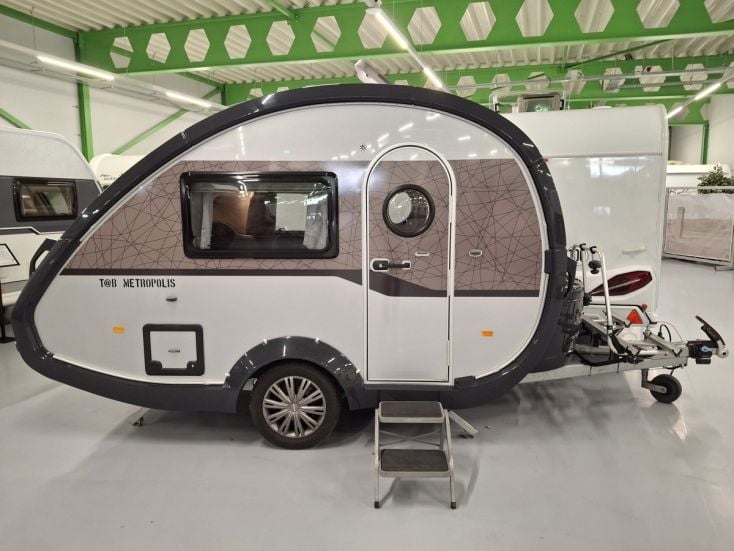 T@b Metropolis 320 2021 caravan