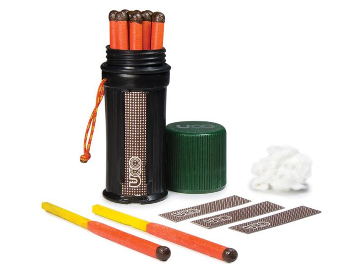 UCO Titan Stormproof Match kit