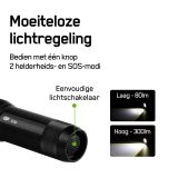 GP C32 300 lumen zaklamp - Black thumbnail