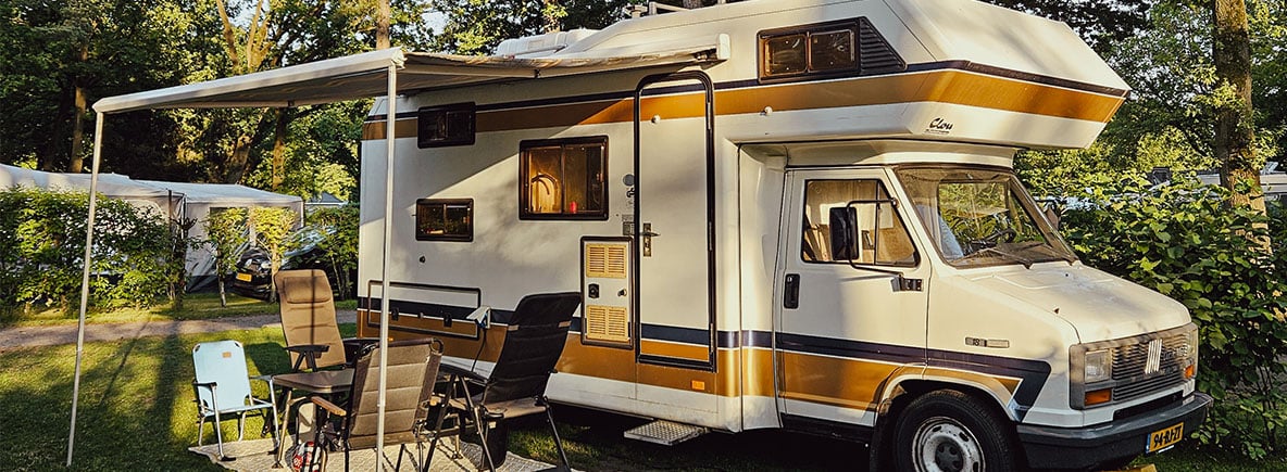 Een kijkje in de camper van Koen en Suus