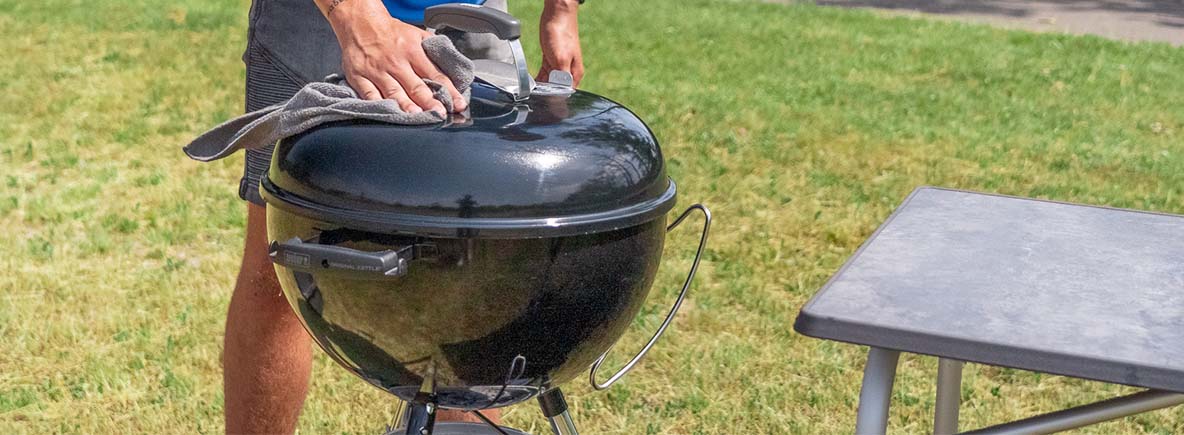 Low and slow cooking op houtskoolbarbecue