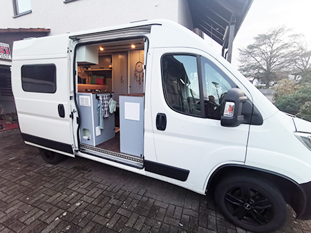 Een kijkje in de camper van Antje en Michel