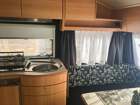 Een kijkje in de caravan van Renata