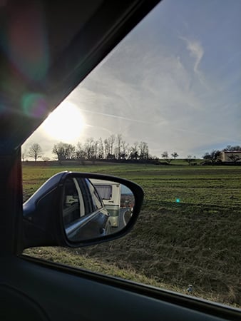 Een kijkje in de caravan van Patrik en Nadine